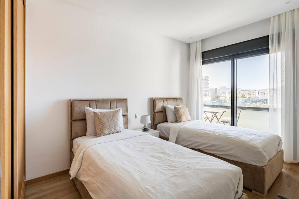 Superb & Sunny 2Br & 2Ba Apt. W/ Seaview, Malabata Tangier Exterior photo
